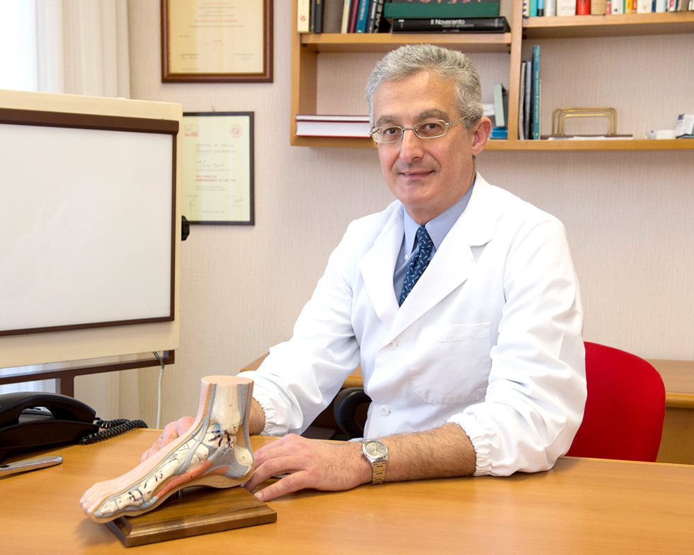 Dr. Basile, specialista in ortopedia e traumatologia del piede e della caviglia