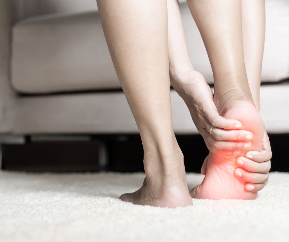 Piede cavo cos'è sintomi e cure dottor Basile